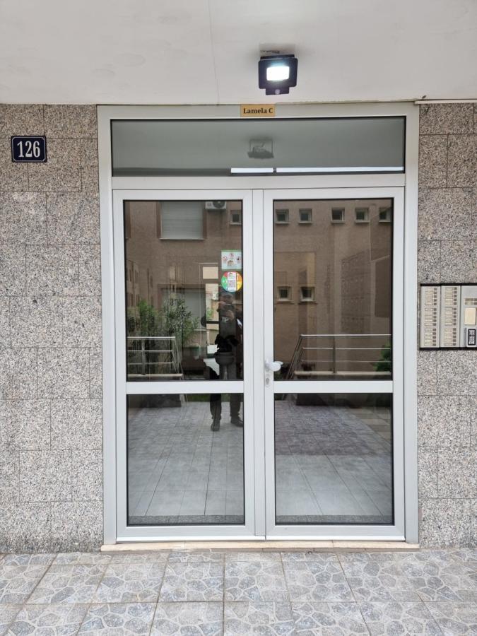 One Bedroom Centre Apartment Подгорица Экстерьер фото